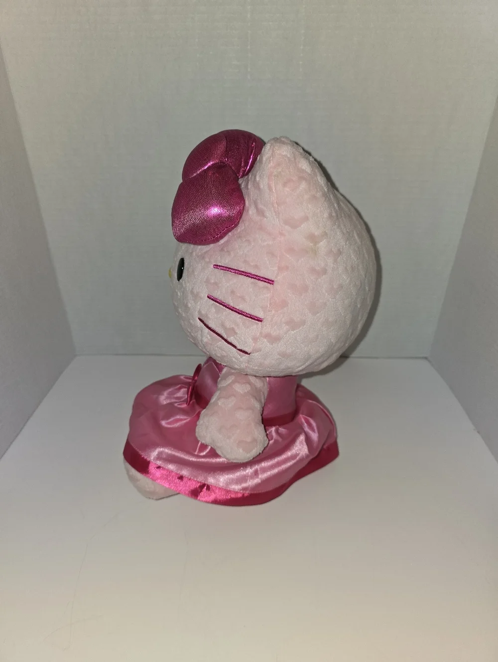 Sanrio Hello Kitty Plush in Light and Hot Pink